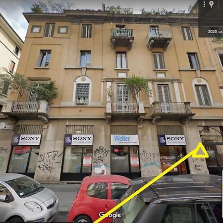 A Room In A Beautiful Apartment In The City Center Milano Exteriör bild