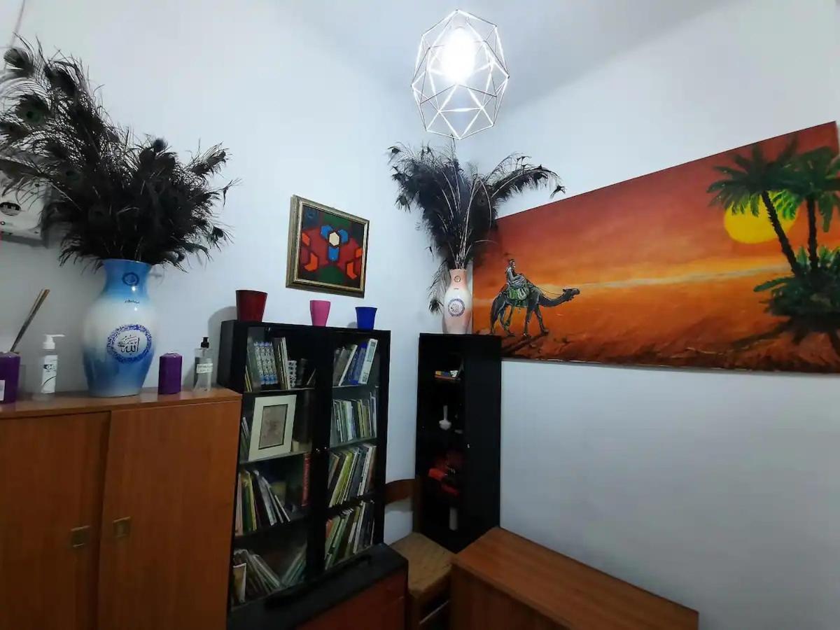 A Room In A Beautiful Apartment In The City Center Milano Exteriör bild